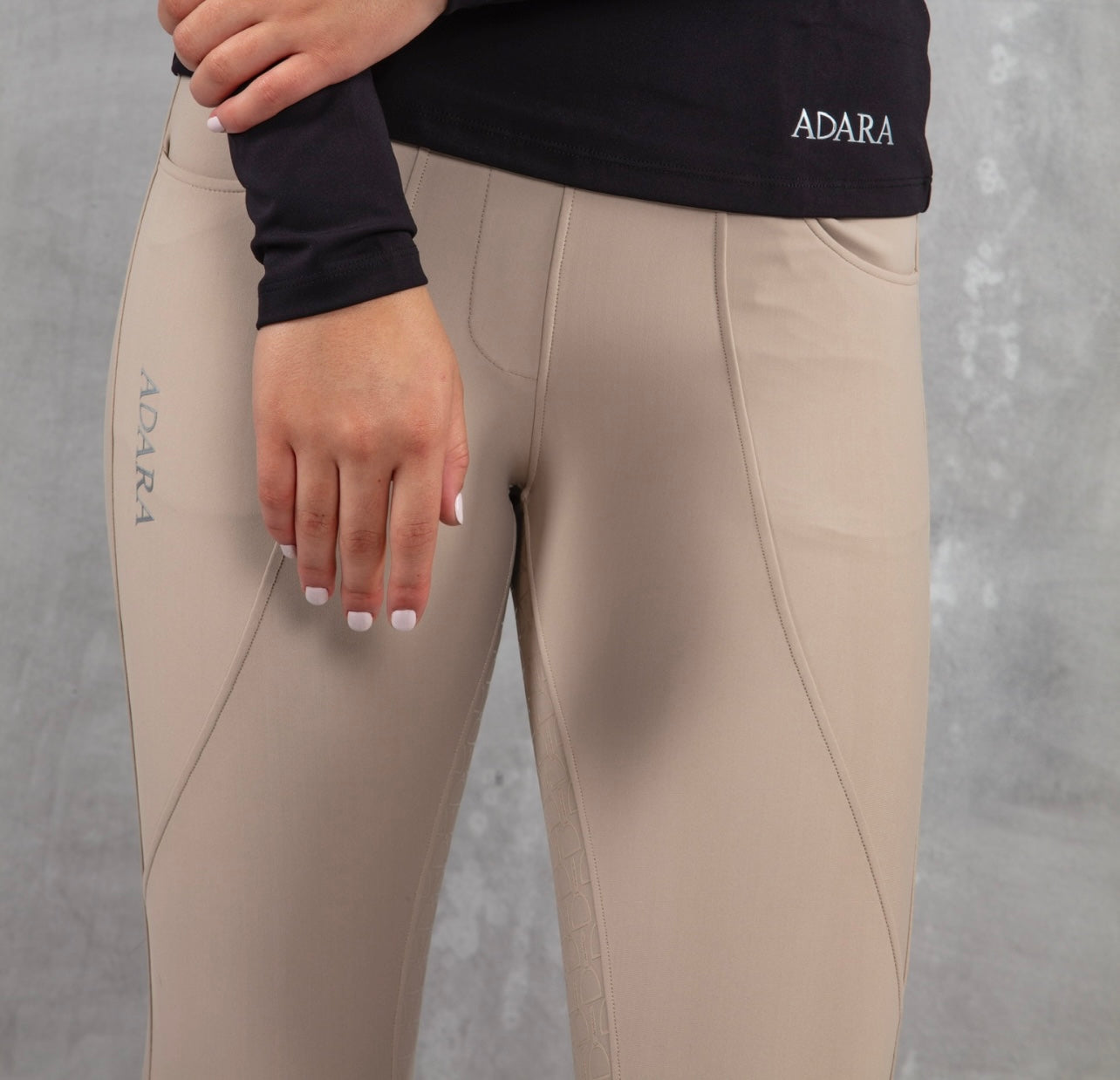 Pantalón beige Chacco
